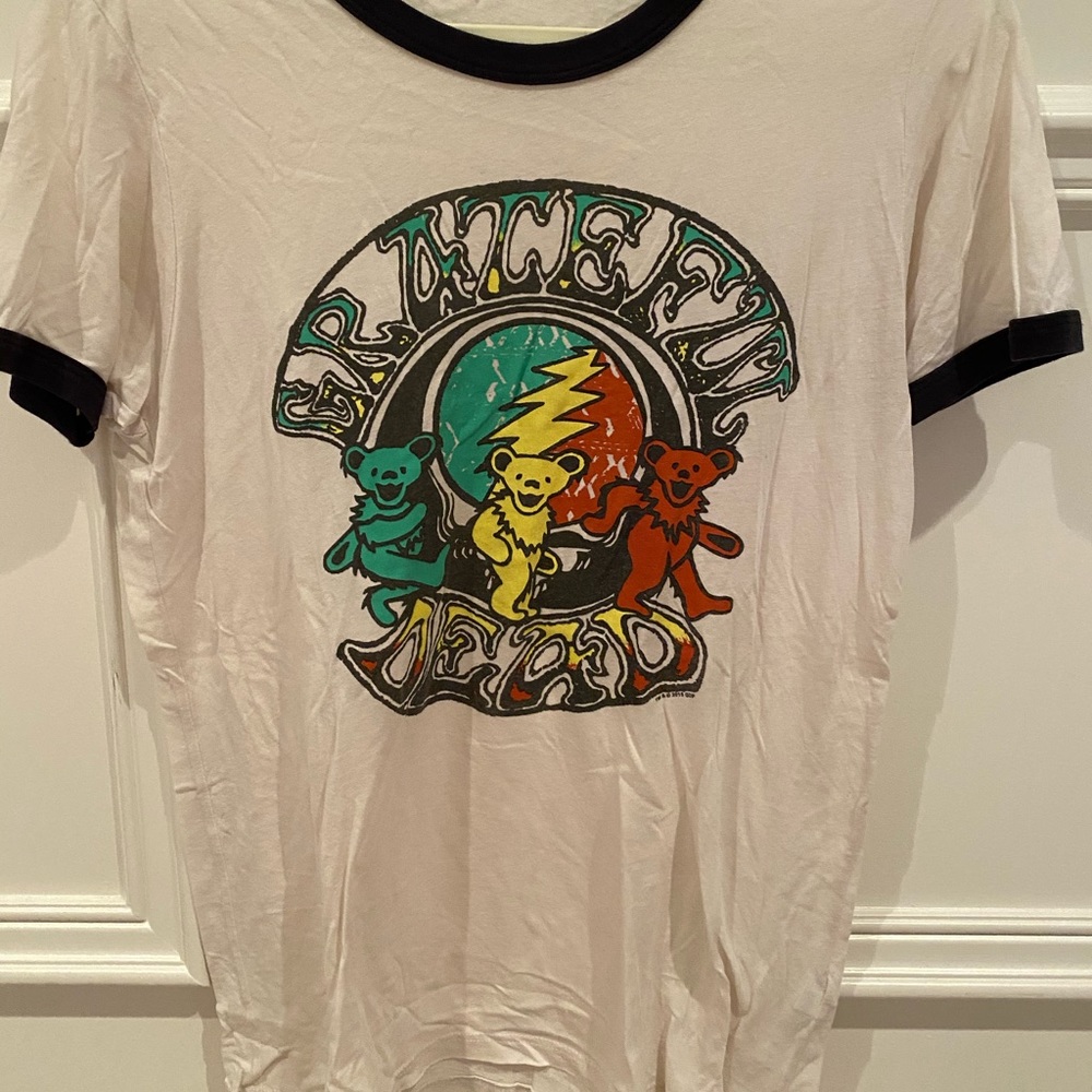 White Grateful Dead T-shirt
